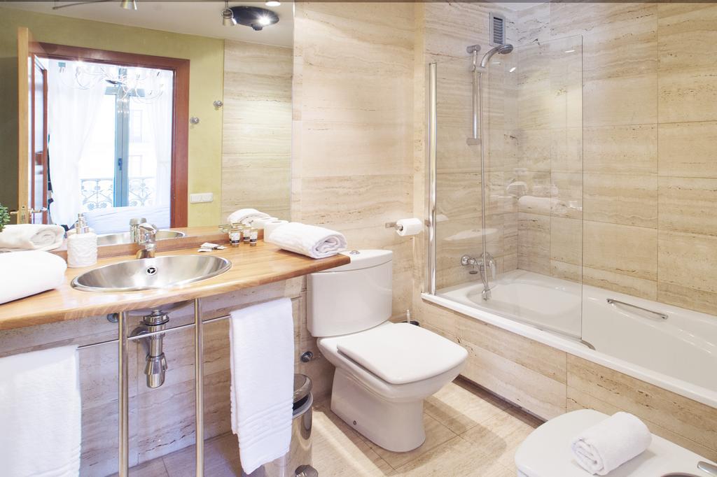Canela Homes Barcelona Universitat Eksteriør bilde